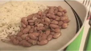 prato de arroz com feijão
