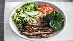 carne, salda, legumes