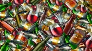 Animação com várias taças de vinho, garraas de cerveja, copos de dose, tudo misturado formando um amontoado
